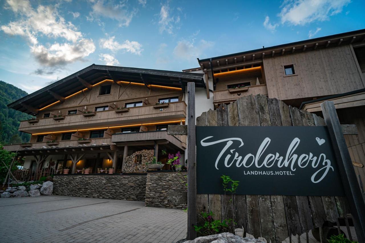 Hotel Landhaus Tirolerherz Sankt Ulrich am Pillersee Luaran gambar