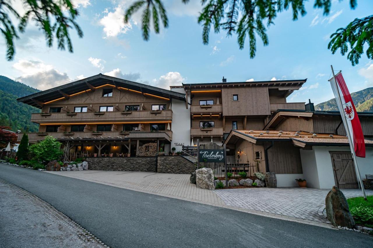 Hotel Landhaus Tirolerherz Sankt Ulrich am Pillersee Luaran gambar