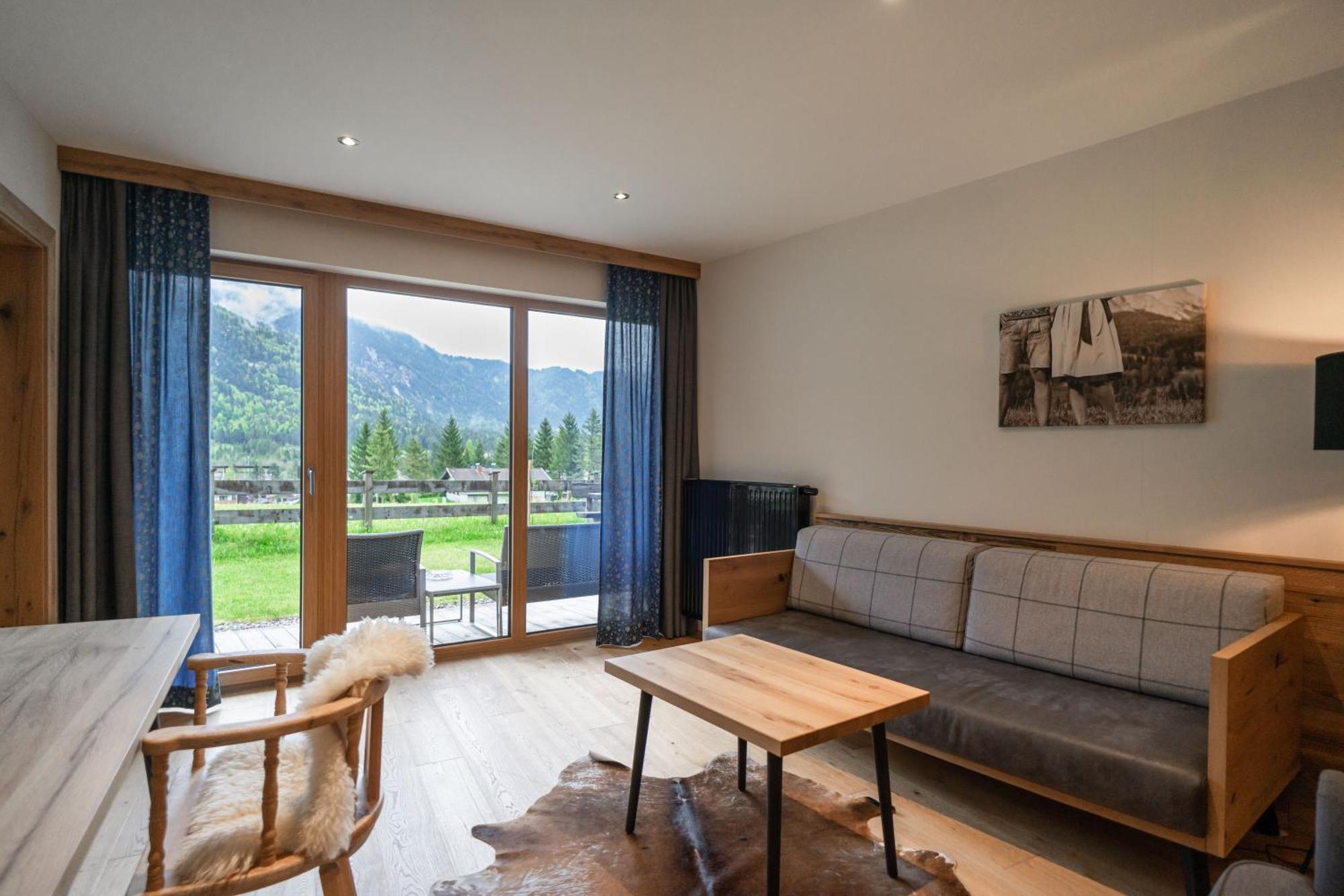 Hotel Landhaus Tirolerherz Sankt Ulrich am Pillersee Bilik gambar