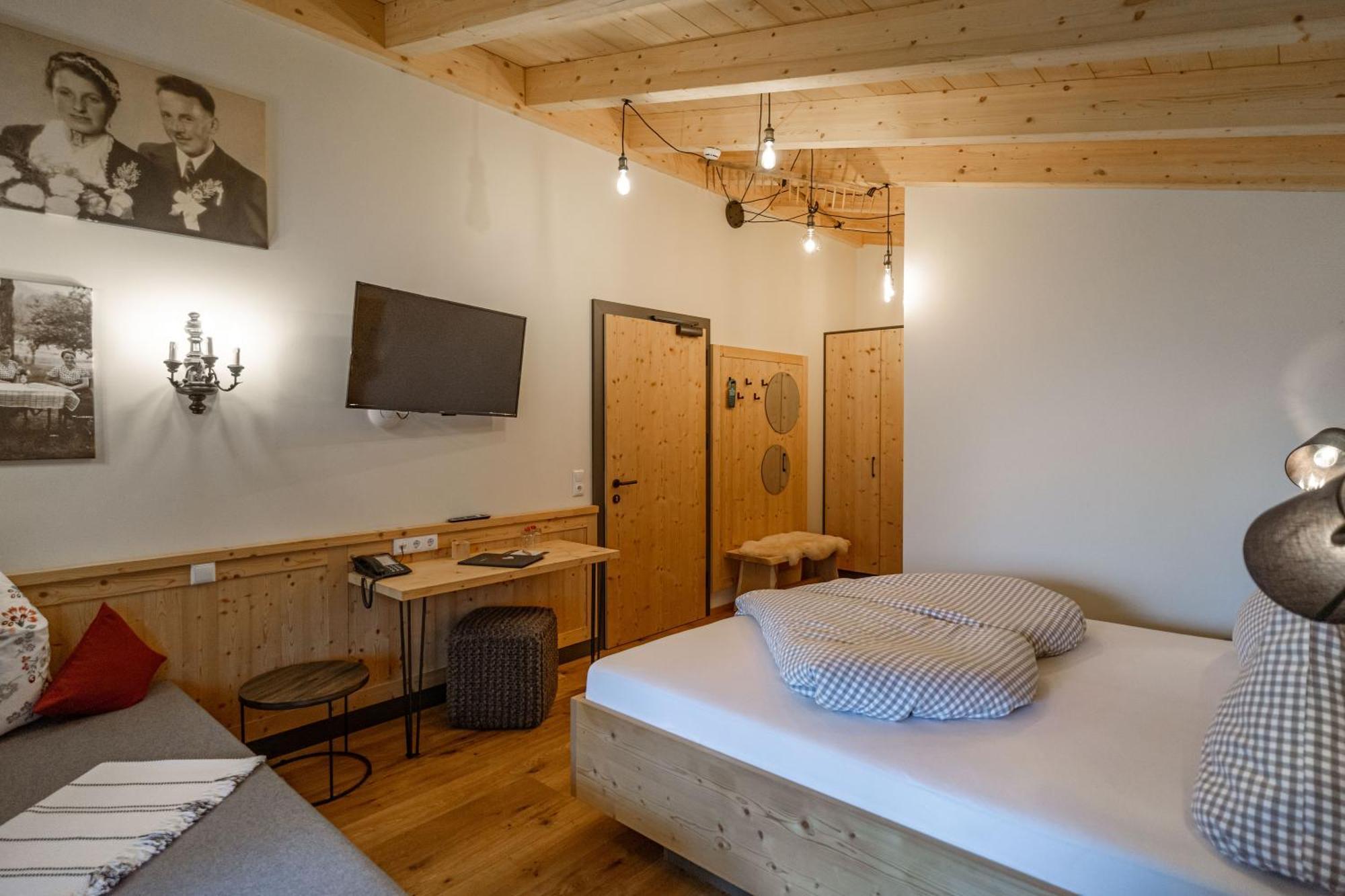 Hotel Landhaus Tirolerherz Sankt Ulrich am Pillersee Bilik gambar