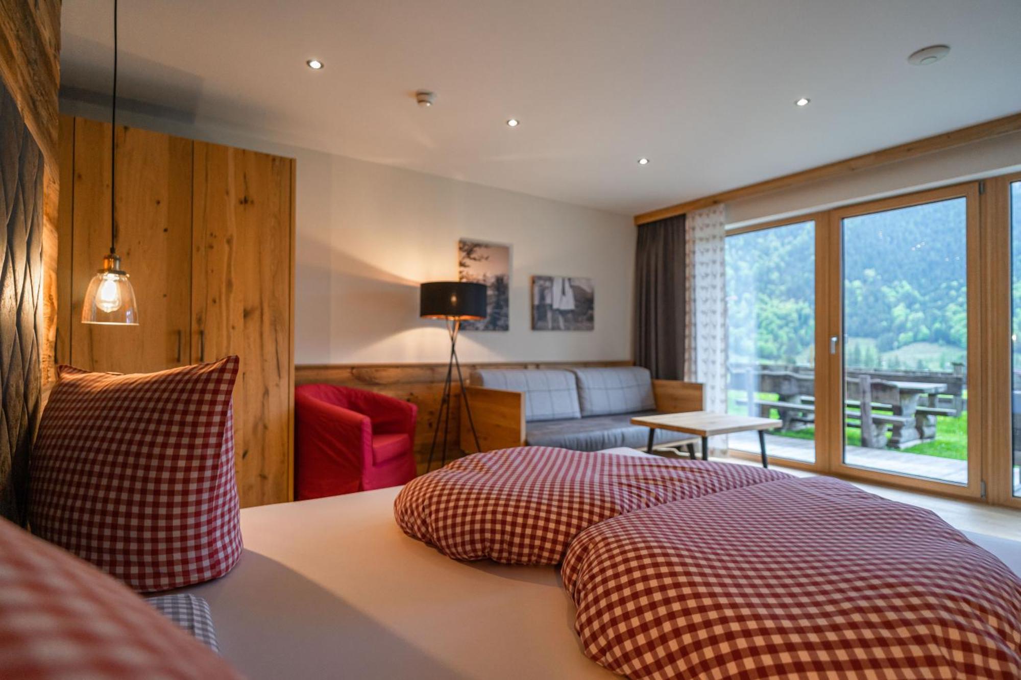 Hotel Landhaus Tirolerherz Sankt Ulrich am Pillersee Bilik gambar